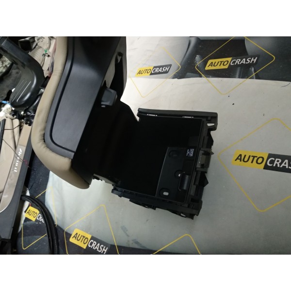 Подлокотник центральной консоли на Honda Accord 2015 Hybrid USA 83400-T2F-A0-20