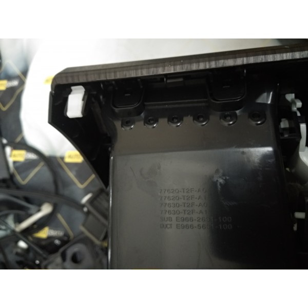 Вентиляционная решетка на Honda Accord 2015 Hybrid USA 77620-T2F-A0 77620-T2F-A1 77630-T2F-A1 77630-T2F-A0
