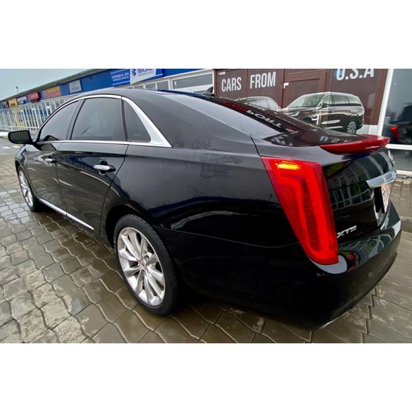 Cadillac XTS Platinum 2012 
